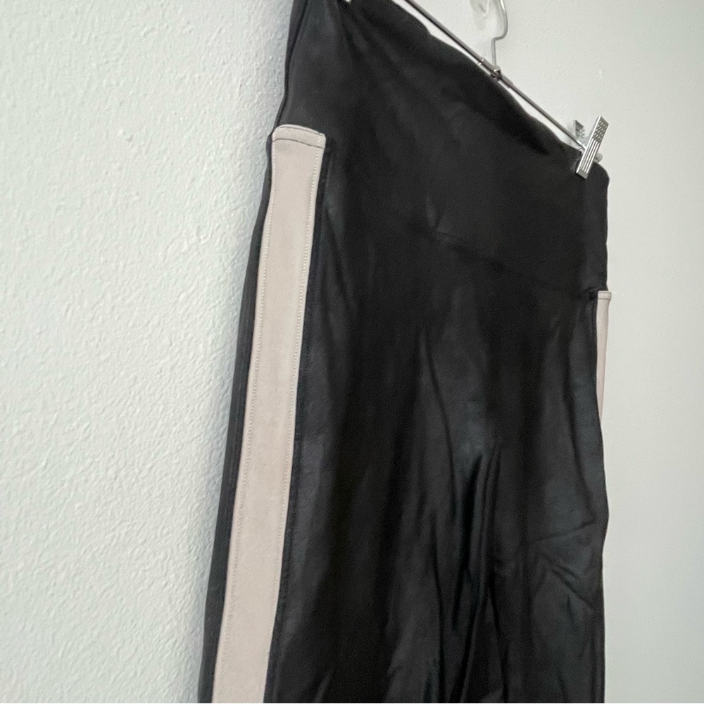 Spanx faux leather side stripe leggings - Picture 5 of 7